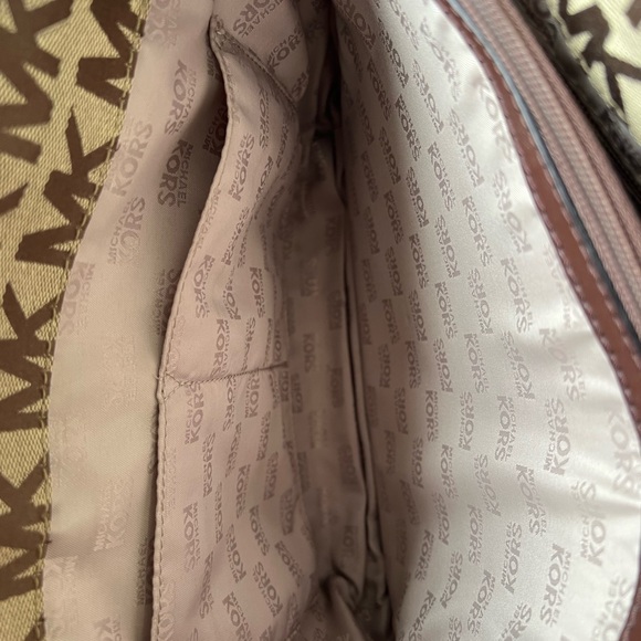 Michael Kors - Picture 2 of 3